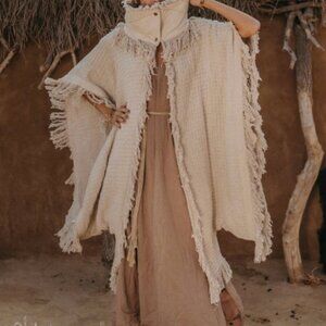 Chintamani Alchemi Poncho Coat Off White